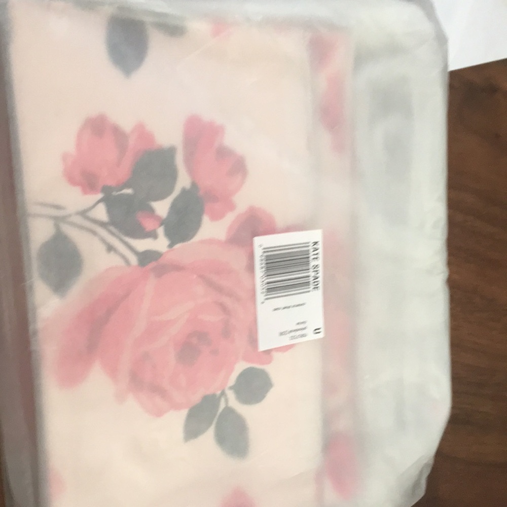 NEW- Kate Spade Purse Cameron Street in Roses. Clarise style. - Picture 3 of 3